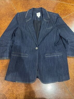 5 a 7 cinq a sept Dark Blue Denim Blazer Jacket and shorts Women